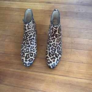 Franco Sarto Reeve2 Ankle Boot women’s size 9.5 Leopard print hair calf Booties.